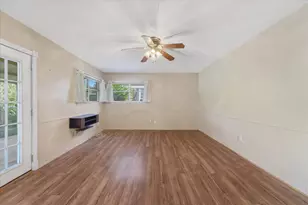 813 Jerry Ln, Bedford, TX 76022 - Photo 6