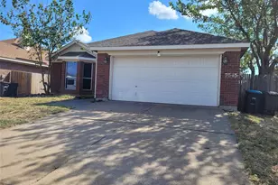 7545 Diamond Springs Tr, Fort Worth, TX 76123 - Photo 2