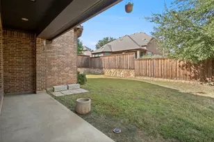 419 Paluxy Dr, Irving, TX 75039 - Photo 28