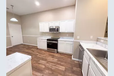 809 Canyon Cove Drive, Burleson, TX 76028 - Photo 2