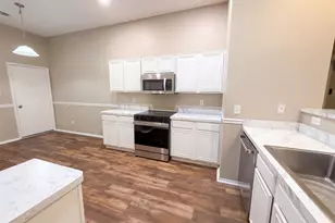 809 Canyon Cove Dr, Burleson, TX 76028 - Photo 2