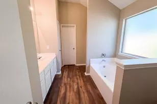 809 Canyon Cove Dr, Burleson, TX 76028 - Photo 10