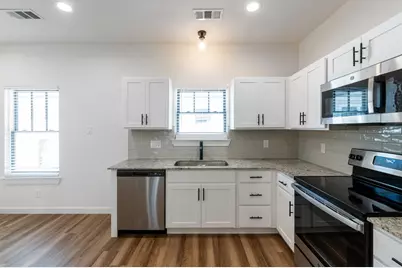 1139 Kings Highway #103, Dallas, TX 75208 - Photo 10