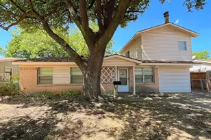 917 Bluebonnet Ln, Mesquite, TX 75149 - Photo 1