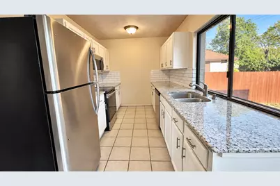 7114 Chinaberry Road, Dallas, TX 75249 - Photo 8