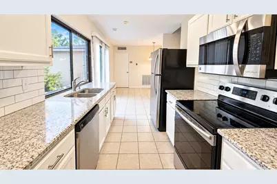 7114 Chinaberry Road, Dallas, TX 75249 - Photo 2