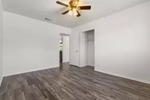 2563 Wood Valley Dr, Dallas, TX 75211 - Photo 16