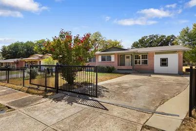 2563 Wood Valley Drive, Dallas, TX 75211 - Photo 2