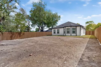 1308 E Collin Street, Corsicana, TX 75110 - Photo 32