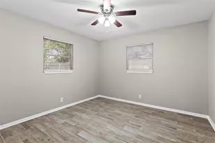 7425 S College Cir, North Richland Hills, TX 76180 - Photo 20