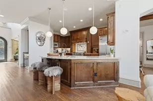 5757 Bernay Ln, Plano, TX 75024 - Photo 10