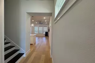 8207 Nunley Ln, Dallas, TX 75231 - Photo 2