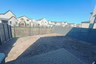 8207 Nunley Ln, Dallas, TX 75231 - Photo 20