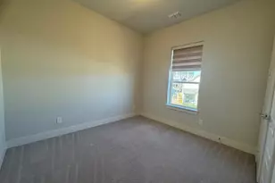 8207 Nunley Ln, Dallas, TX 75231 - Photo 18