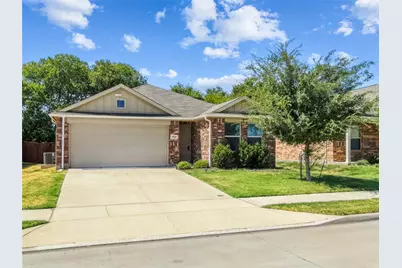 1520 Claireborne Court, Little Elm, TX 75068 - Photo 2