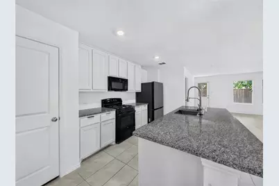 1520 Claireborne Court, Little Elm, TX 75068 - Photo 6