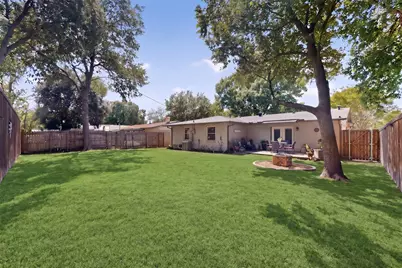 8632 Kingspoint Drive, Dallas, TX 75238 - Photo 30