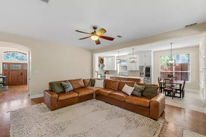 1620 McGreg Lane, Carrollton, TX 75010 - Photo 6