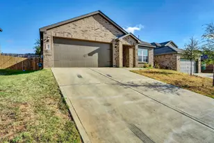 921 Clark Dr, Ferris, TX 75125 - Photo 2