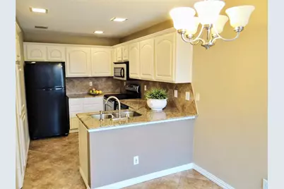 517 Ranch Trail #127, Irving, TX 75063 - Photo 12