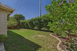 15737 Landing Creek Ln, Fort Worth, TX 76262 - Photo 10