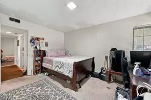 2721 Vancouver St, Irving, TX 75062 - Photo 14