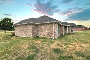 1085 E Alamosa Dr, Talty, TX 75160 - Photo 20