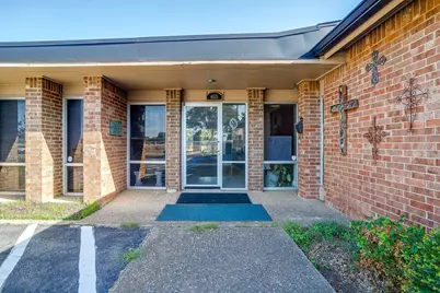 4615 E California Parkway, Forest Hill, TX 76119 - Photo 12