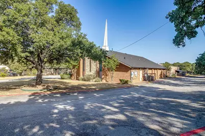 4615 E California Parkway, Forest Hill, TX 76119 - Photo 10