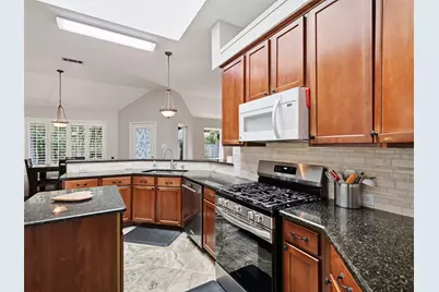 1408 Berne Lane, Lewisville, TX 75067 - Photo 6