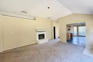 326 King Arthur Dr, Weatherford, TX 76086 - Photo 2