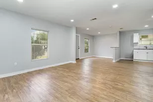 1322 Galloway Ave, Dallas, TX 75216 - Photo 2