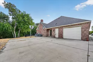 7007 Spanky Branch Ct, Dallas, TX 75248 - Photo 4
