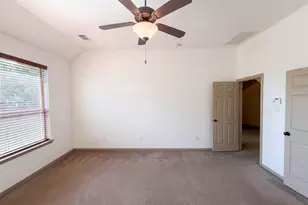 8152 Black Sumac Dr, Fort Worth, TX 76131 - Photo 4