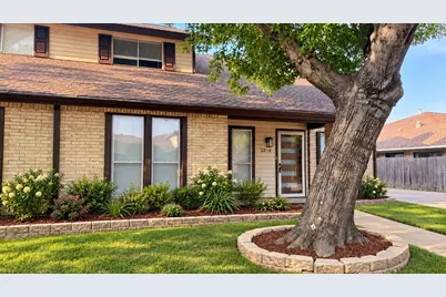 2314 Garden Park Court, Arlington, TX 76013 - Photo 2