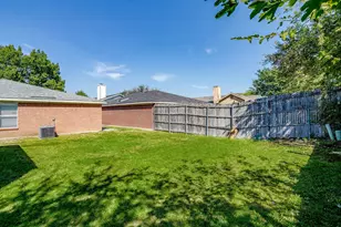 704 Charles City Dr, Arlington, TX 76018 - Photo 16