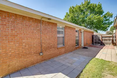 704 Charles City Drive, Arlington, TX 76018 - Photo 18