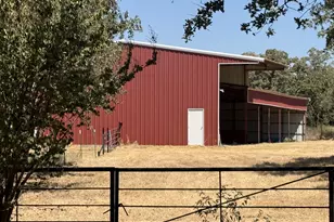 986 Co Rd 1785, Sunset, TX 76270 - Photo 2