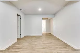 1606 Travis St, Garland, TX 75042 - Photo 16