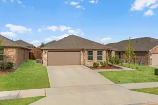 9509 Golden Smt Dr, Fort Worth, TX 76131 - Photo 2