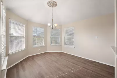 926 Tennis Villa Drive, Arlington, TX 76017 - Photo 8