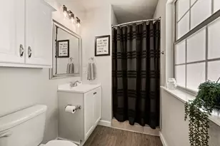 110 Shady Springs Dr, Runaway Bay, TX 76426 - Photo 10