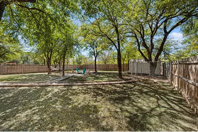 110 Shady Springs Drive, Runaway Bay, TX 76426 - Photo 16