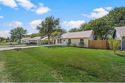 110 Shady Springs Drive, Runaway Bay, TX 76426 - Photo 24