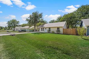 110 Shady Springs Dr, Runaway Bay, TX 76426 - Photo 24