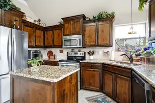 1832 Town Creek Cir, Weatherford, TX 76086 - Photo 16