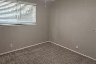 725 Willow St, Hurst, TX 76053 - Photo 20