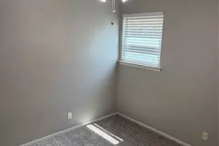 725 Willow St, Hurst, TX 76053 - Photo 18