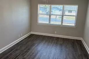 725 Willow St, Hurst, TX 76053 - Photo 6