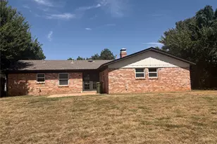 725 Willow St, Hurst, TX 76053 - Photo 2